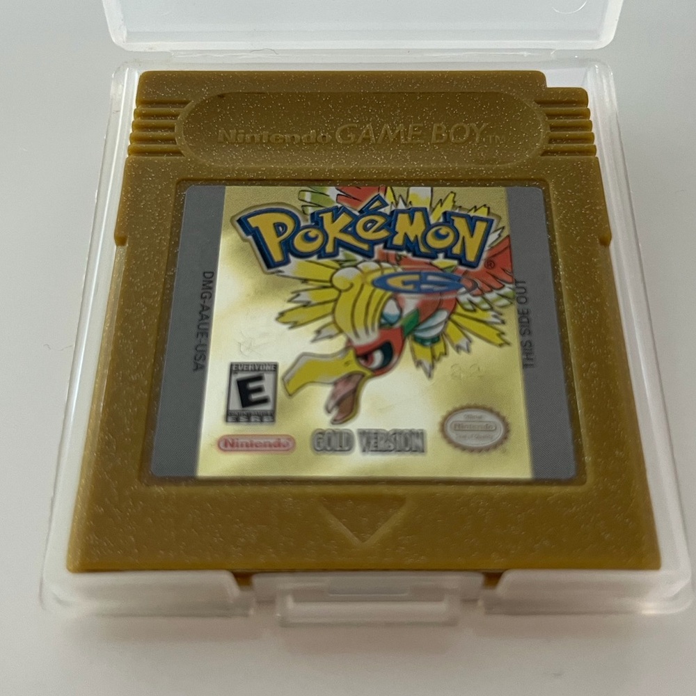AUTHENTIC Pokémon Gold Nintendo Game Boy Color